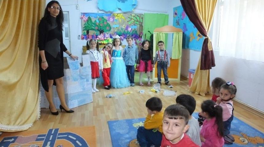 Burhaniyeli Minikler Tiyatro İle Tanıştı