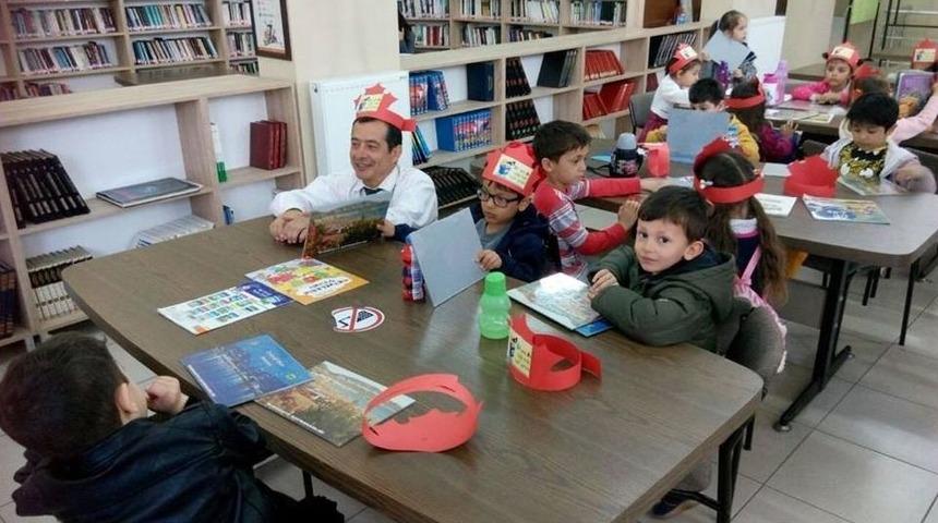 Burhaniyeli Minikler K&uuml;t&uuml;phane Haftasını Kutladı