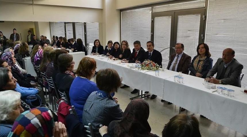 Başkan Ata&ccedil; Vatandaşlarla Bir Arada