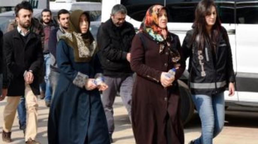 Antalya'da 10 Fet&ouml; Ş&uuml;phelisi Adliyede