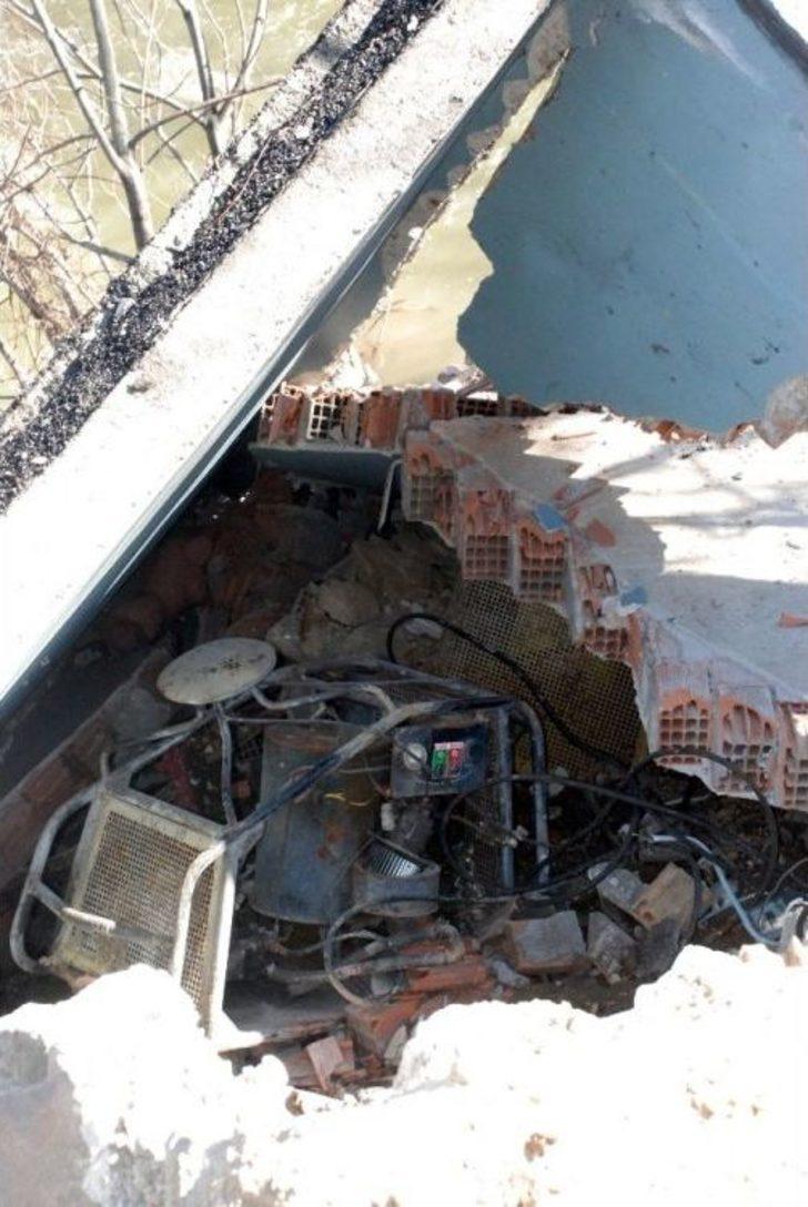 Çöken İstinat Duvarı Esnafa 30 Bin Tl Zarar Verdi G5