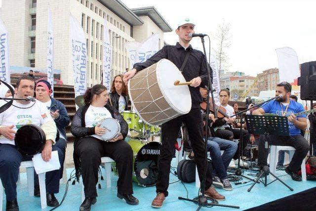 Zeytinburnu&rsquo;nda Otizme Farkındalık Y&uuml;r&uuml;y&uuml;ş&uuml; 1