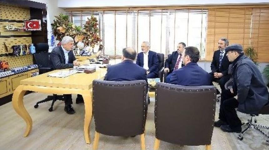 Başkan Karaosmanoğlu, Deniz Feneri Derneğini Konuk Etti