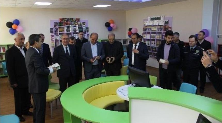 Emniyet M&uuml;d&uuml;rl&uuml;ğ&uuml; İmam Hatip Ortaokulunda &lsquo;z&rsquo; K&uuml;t&uuml;phane A&ccedil;tı
