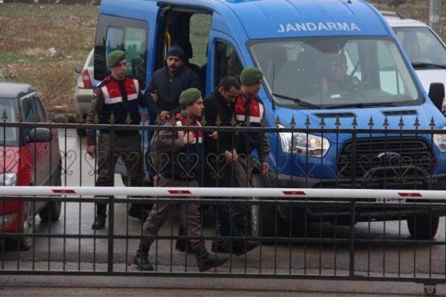 Yunanistan'a Kaçarken Yakalanan Eski Öğretim Üyesi Tutuklandı (2)