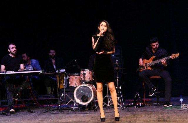 Kavram&rsquo;dan M&uuml;zik Ş&ouml;leni 1