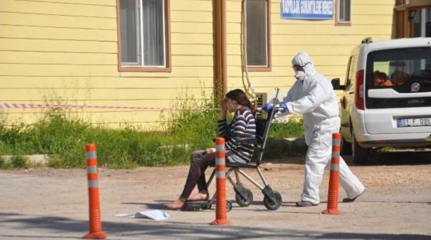 Suriye Sınırımızda Kimyasal Saldırı Iddiası: 43 &Ouml;l&uuml;, 200 Yaralı (2)