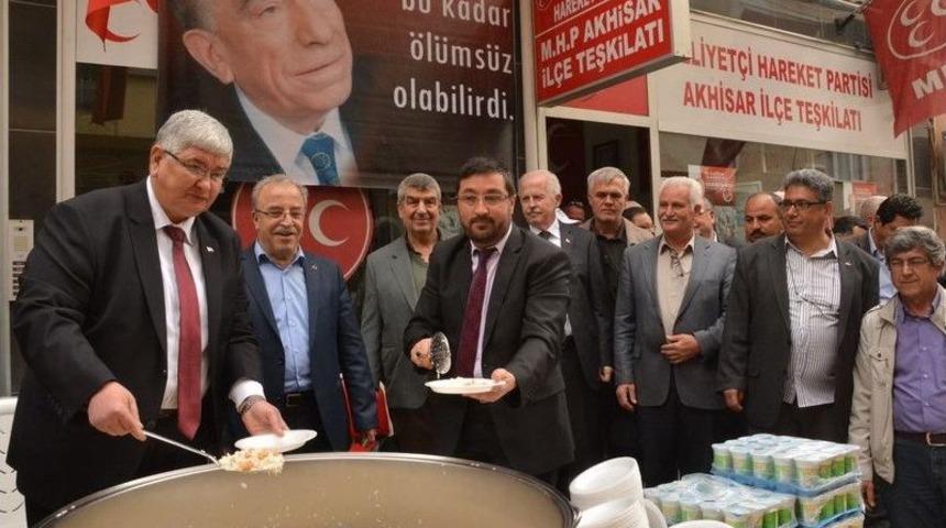 Alparslan T&uuml;rkeş Akhisar&rsquo;da Anıldı