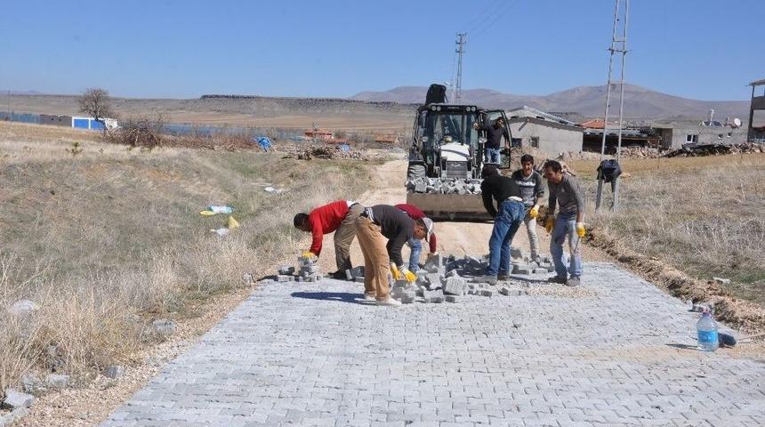 &Ccedil;ukuryurt Ve G&ouml;medi Mahallelerinde Parke &Ccedil;alışmaları