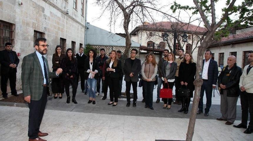 Ga&uuml;n &Ouml;ğretim Elemanlarından Karma Sergi