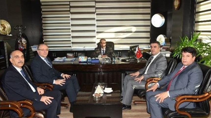 Ko&ccedil;er, Angel Halıyı Ziyaret Etti