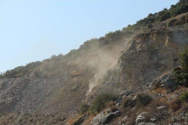 Kuşadası'nda Taş Ocağı Tepkisi