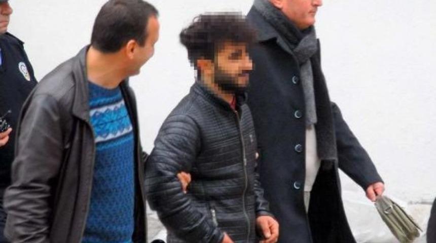 Parası Getirilen Iş&ccedil;i Intihardan Vazge&ccedil;ti