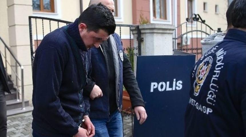 Afjet Afyonspor&rsquo;un Takım Otob&uuml;s&uuml;ne Saldıran 5 Şahıs Adliyeye Sevk Edildi