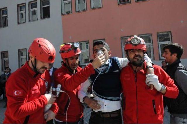 Hakkari'de Yangın Ve Deprem Tatbikatı