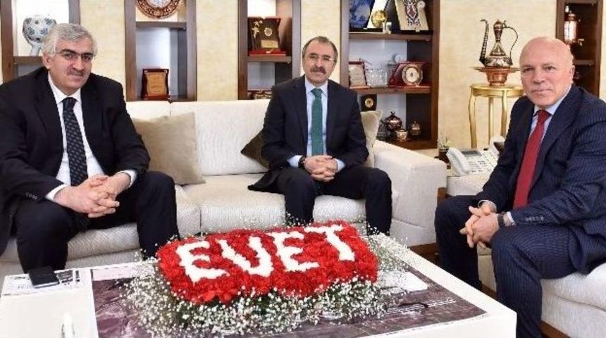 Maliye Bakan Yardımcısı Yavilioğlu, Başkan Sekmen&rsquo;i Ziyaret Etti