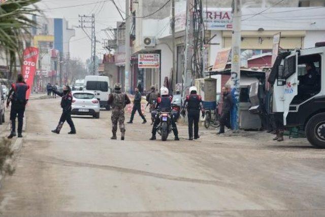 Polisten Kaçan Terör Örgütü Üyesi Çatıda Yakalandı