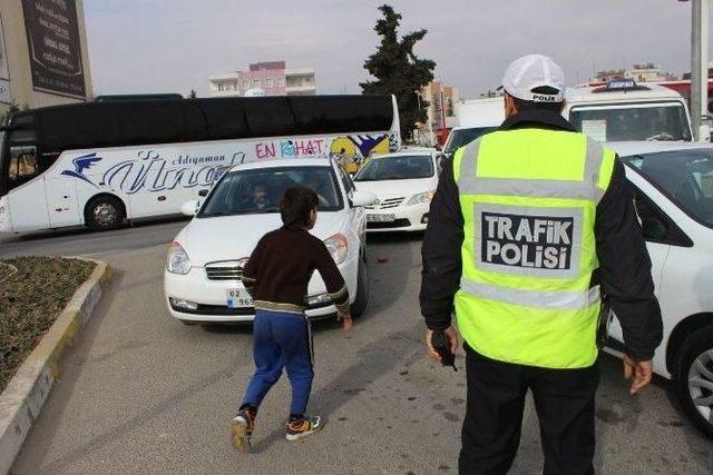 Trafik Polisinden Çevre Duyarlılığı