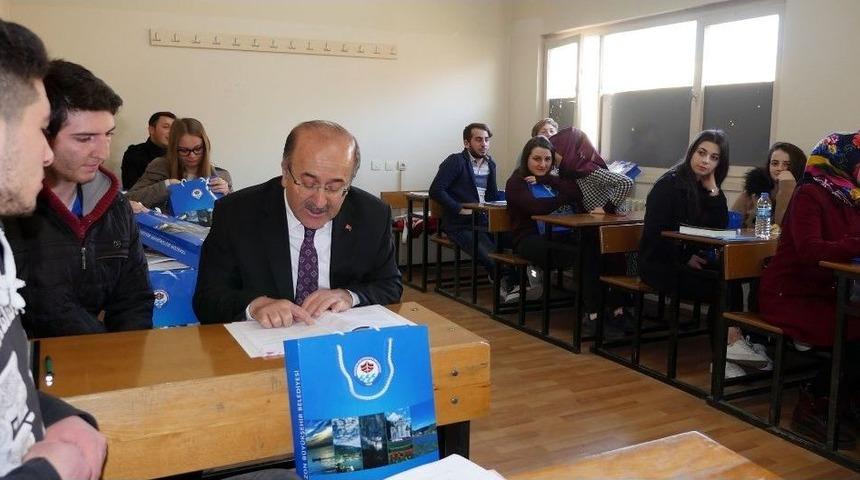 Belediye Dershanesi Başarısıyla Parmak Isırtıyor