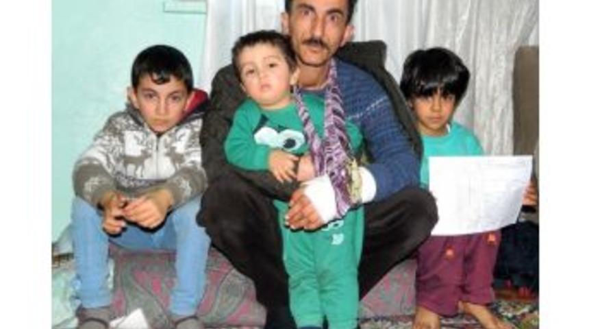 Eşi Tarafından Terk Edilen Ve 3 &Ccedil;ocuğuyla Ortada Kalan G&ouml;z&uuml; Yaşlı Baba Yardım Bekliyor