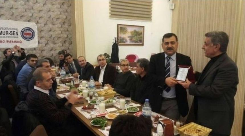 &Ccedil;evre Ve Şehircilik M&uuml;d&uuml;r&uuml; Onhan&rsquo;a Veda Yemeği