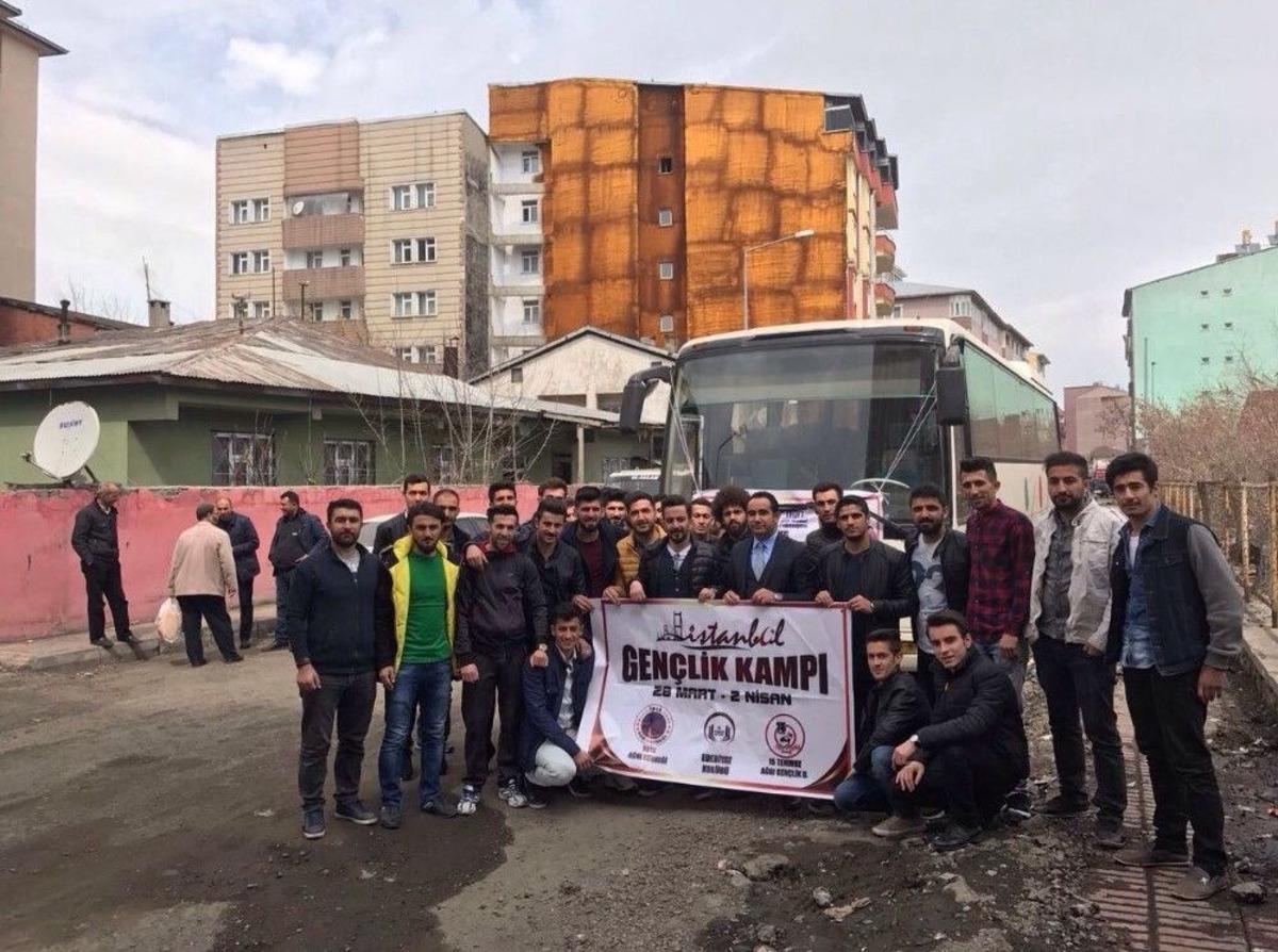 Gen&ccedil;lik Buluşmasına Katılan 40 Gen&ccedil; Geri D&ouml;nd&uuml;