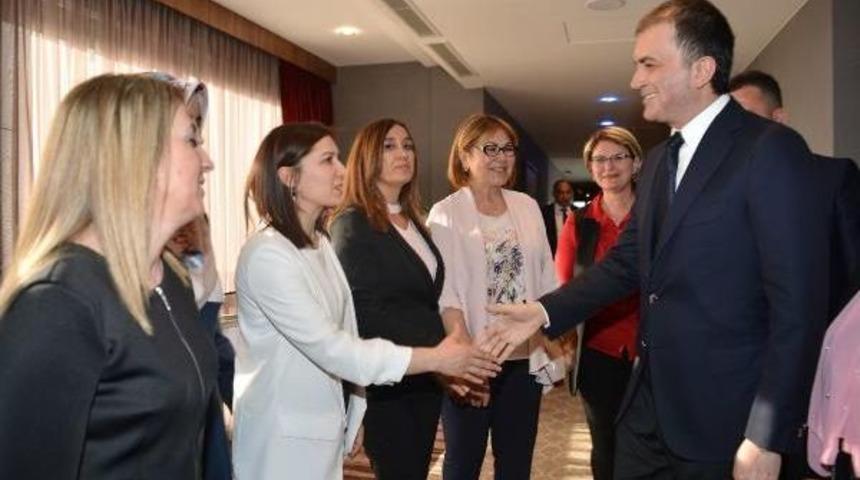 Bakan &Ccedil;elik: Esas Devrimcilerle Karşı Karşıya Gelmekten Sakınsınlar