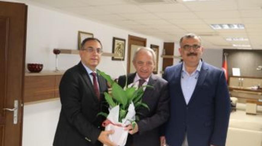 &Ccedil;i&ccedil;ek Festivaline &Ccedil;i&ccedil;ekli Davet