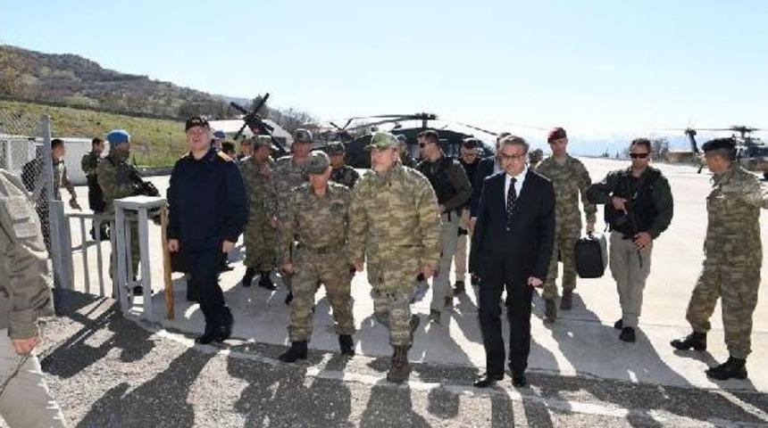 Genelkurmay Başkanı Ve Kuvvet Komutanları Şırnak'ta (3)