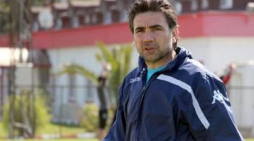 Samsunspor Teknik Direkt&ouml;r&uuml; &Ouml;zk&ouml;yl&uuml;: &Ouml;n&uuml;m&uuml;zdeki 4 Ma&ccedil;tan En Az 8 Puan Almalıyız