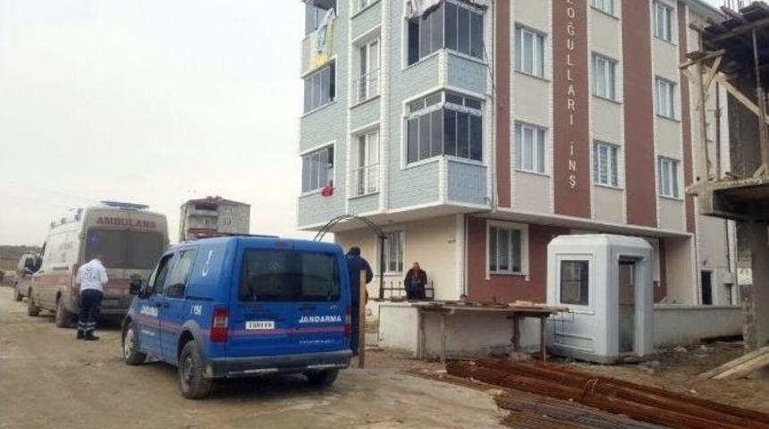 "bu D&uuml;nya Bana Dar Geldi&rdquo; Deyip İntihar Etti