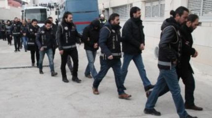 Elazığ&rsquo;da Fet&ouml; Operasyonunda 22 Polis Tutuklandı