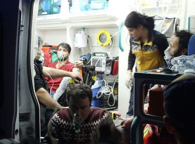 D&uuml;zce&rsquo;de Fabrika Yangınında 5 Kişi Dumandan Etkilendi 2