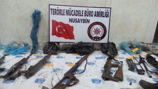 Nusaybin&rsquo;de Mezarlıkta Pkk&rsquo;ya Ait M&uuml;himmat Ele Ge&ccedil;irildi 1