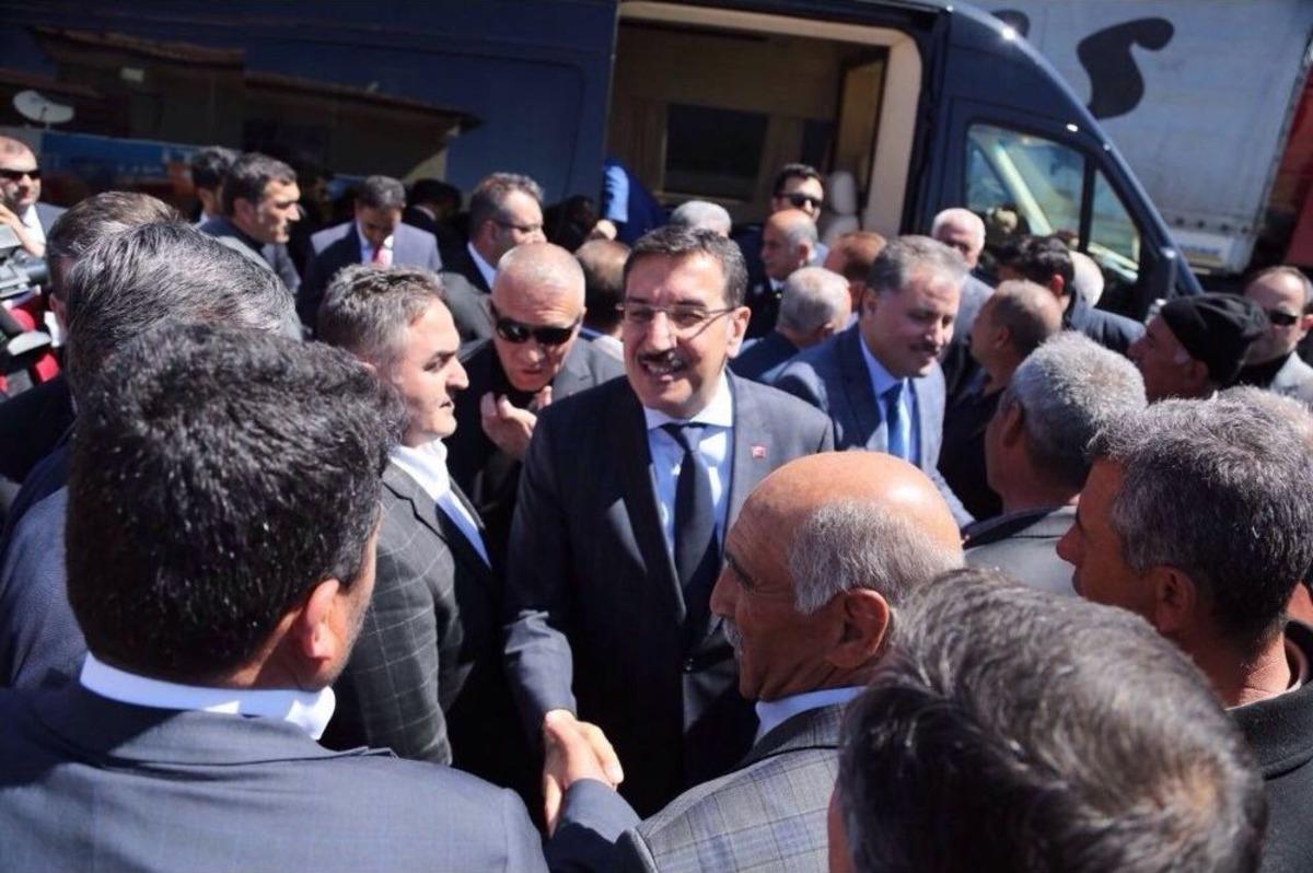 G&uuml;mr&uuml;k Bakanı T&uuml;fenkci: &ldquo;15 Temmuz&rsquo;da Darbeye &rsquo;dur&rsquo; Dedik, 16 Nisan&rsquo;da Milli İradeye &rsquo;evet&rsquo; Diyeceğiz&rdquo;