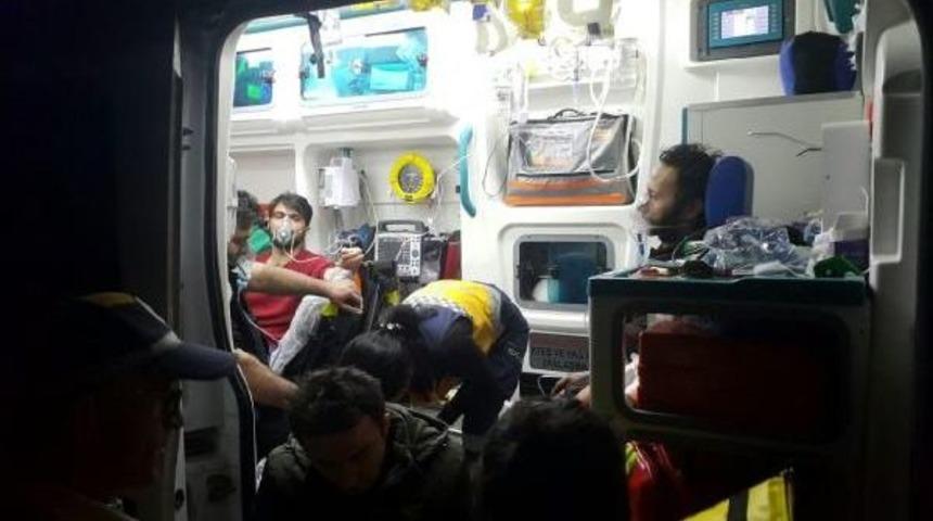 Elyaf Fabrikasında Yangın: 5 Iş&ccedil;i Dumandan Etkilendi