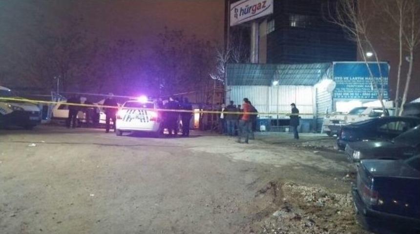 Başkent&rsquo;te Ara&ccedil; Yangını