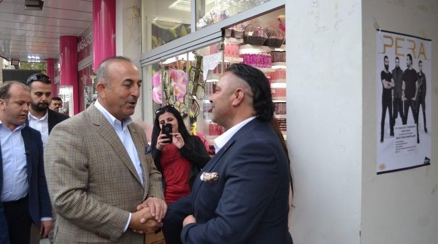 Bakan &Ccedil;avuşoğlu Esnafı Ziyaret Etti
