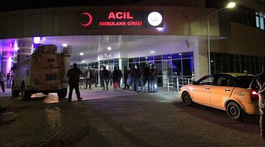 Bing&ouml;l&rsquo;de &Ccedil;atışma: 1 Korucu Şehit, 4 Yaralı