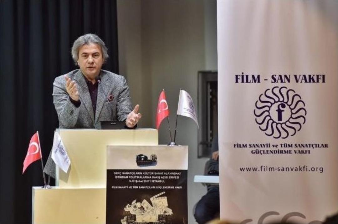 Gen&ccedil; Sanat&ccedil;ılar Beyoğlu&rsquo;nda Buluştu