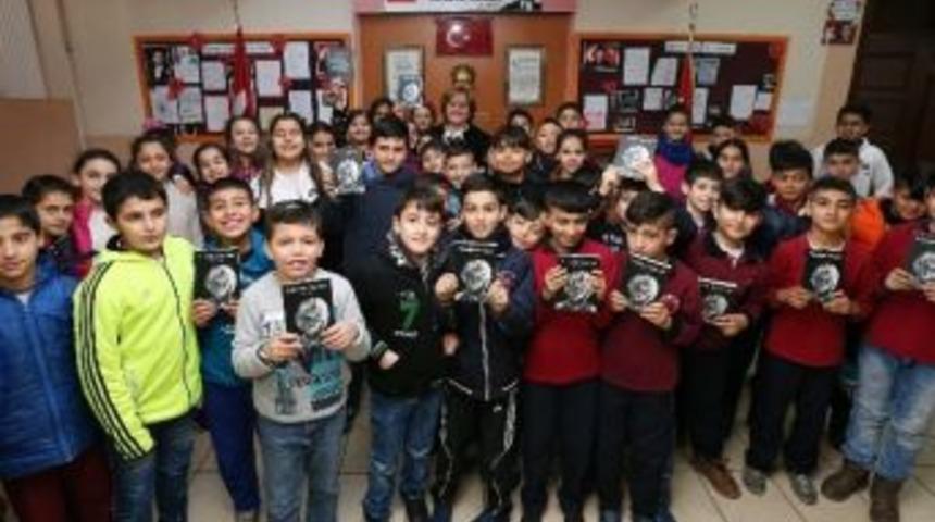 Başkan Pekdaş&rsquo;tan &Ouml;ğrencilere S&uuml;rpriz