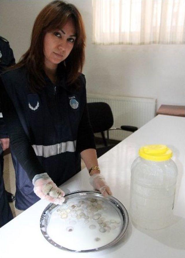 Dilenciler Bunu Da Yaptı, S&uuml;t&uuml;n İ&ccedil;inden Para &Ccedil;ıktı 2