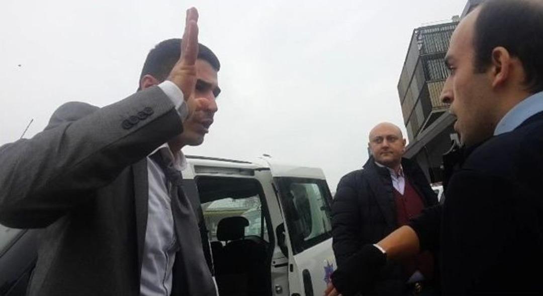 (&ouml;zel Haber) Vatandaş Polise Vuran Zanlıyı Lin&ccedil; Etmeye &Ccedil;alıştı