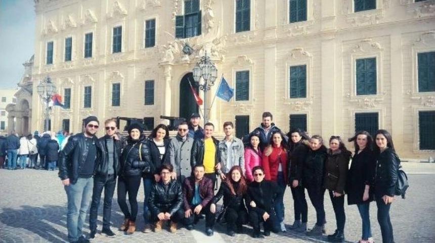Turist Kazanmak İ&ccedil;in Malta&rsquo;da Yabancı Dil Eğitimi Alıyorlar