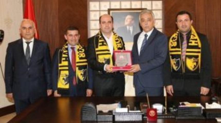 Başkan S&ouml;zen&rsquo;den Vali Toprak&rsquo;a Ziyaret