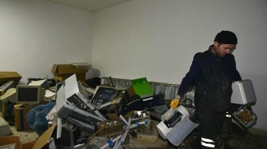 Tepebaşı Belediyesi&rsquo;nin Elektrikli Ve Elektronik Atıklar Konusundaki &Ccedil;alışmaları