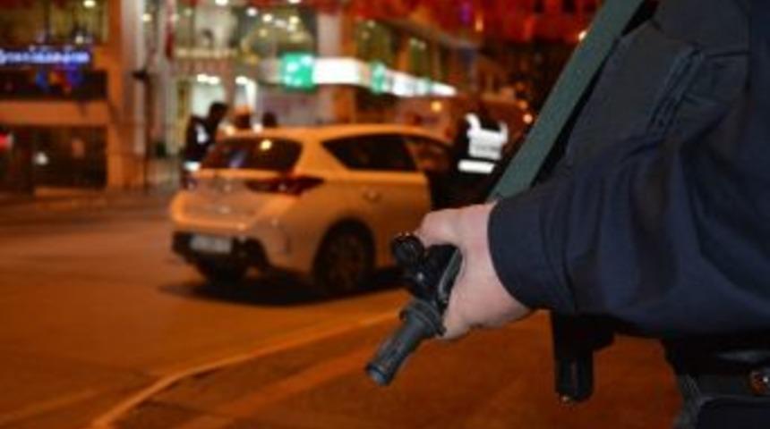 Balıkesir&rsquo;de Ger&ccedil;ekleştirilen Huzur Operasyonunda 7 Bin 351 Kişi Sorgulandı, Bin 393 Ara&ccedil; Kontrol Edildi