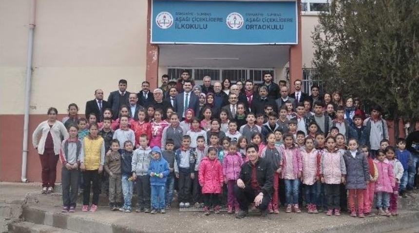 Kavak&rsquo;tan &Ouml;ğrencilere Kırtasiye Yardımı