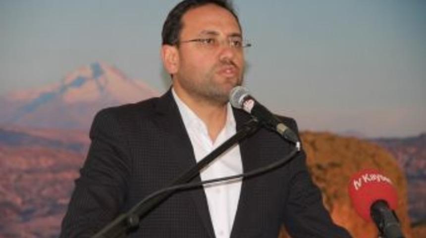 Milletvekili Gizligider Avukatlar G&uuml;n&uuml;n&uuml; Kutladı