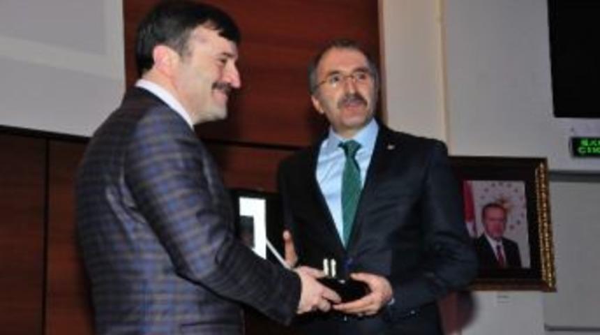 Yavilioğlu, &ldquo;cumhurbaşkanlığı H&uuml;k&uuml;met Sistemi&rdquo;ni Anlattı